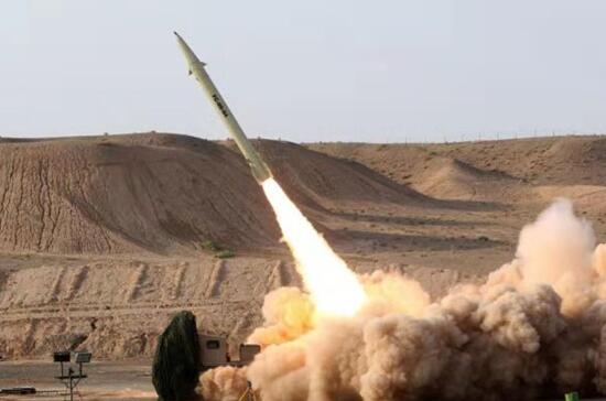 资料图片：伊朗试射国产防空导弹（图片来自网络）