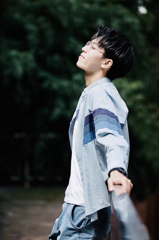 任宥纶《我的盖世英雄》热播 (2).jpg