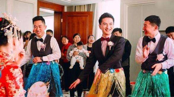 当年一同出演该剧的“多面体”扮演者邢凯轩直接被保送北大，如今已经是一个妥妥的学霸啦。