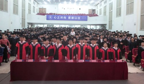 自考历年真题：帮助考生把握考试方向的关键路径