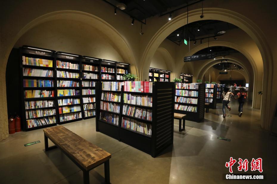 青海几何书店打造高原最大的独立书店