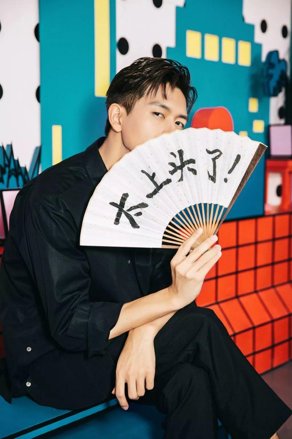 他的颜值是不可否定的，