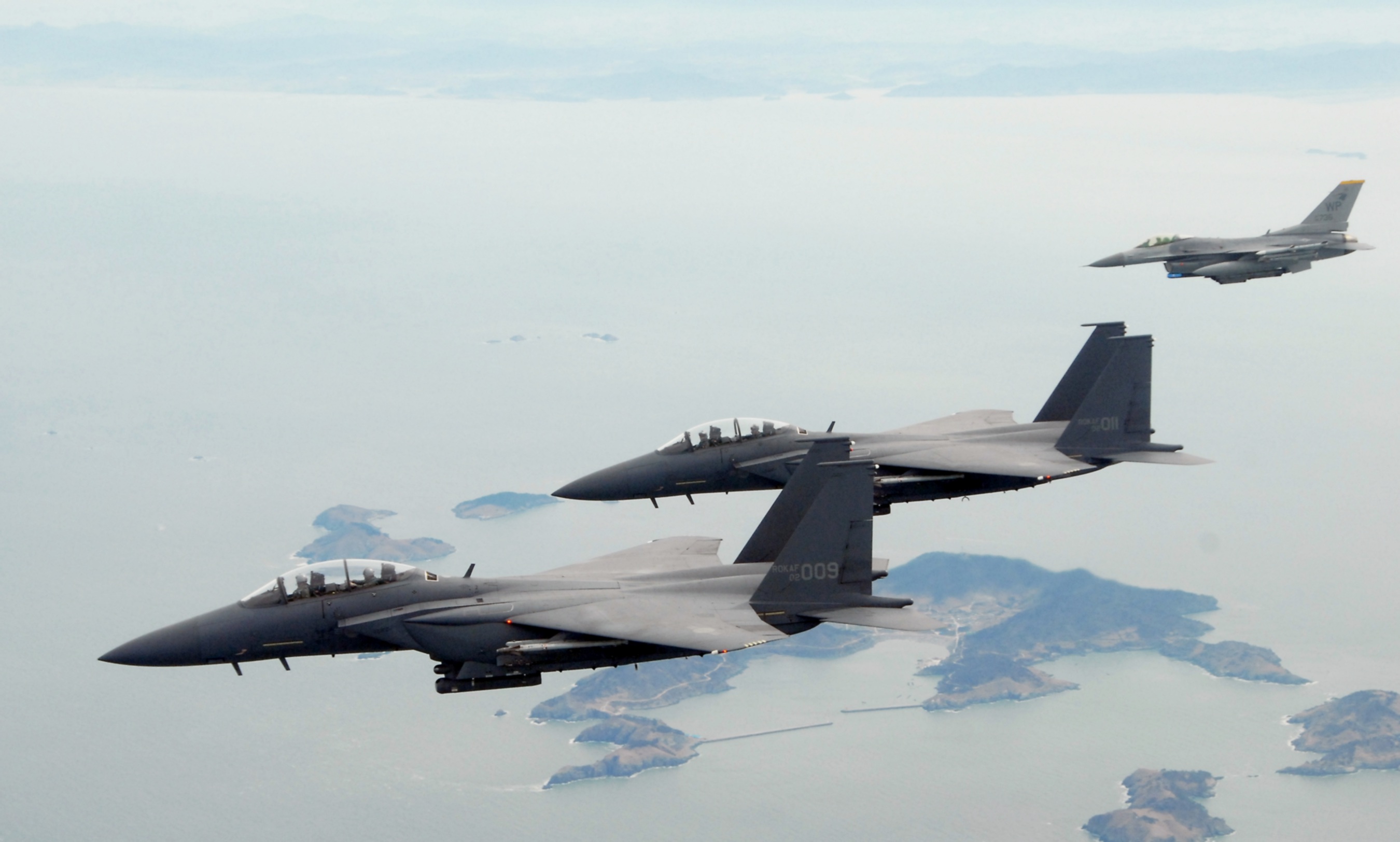 韩国空军的F-15K战斗机和KF-16战斗机