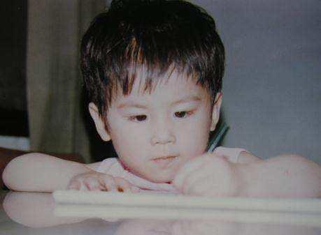 她的另一个巅峰,是那个和星爷合作的大名鼎鼎的《功夫》,这时候的她,演技更加成熟。