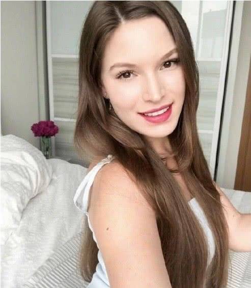 蒋劲夫新女友身份曝光:是个超级富二代,拥有私人游艇和庄园