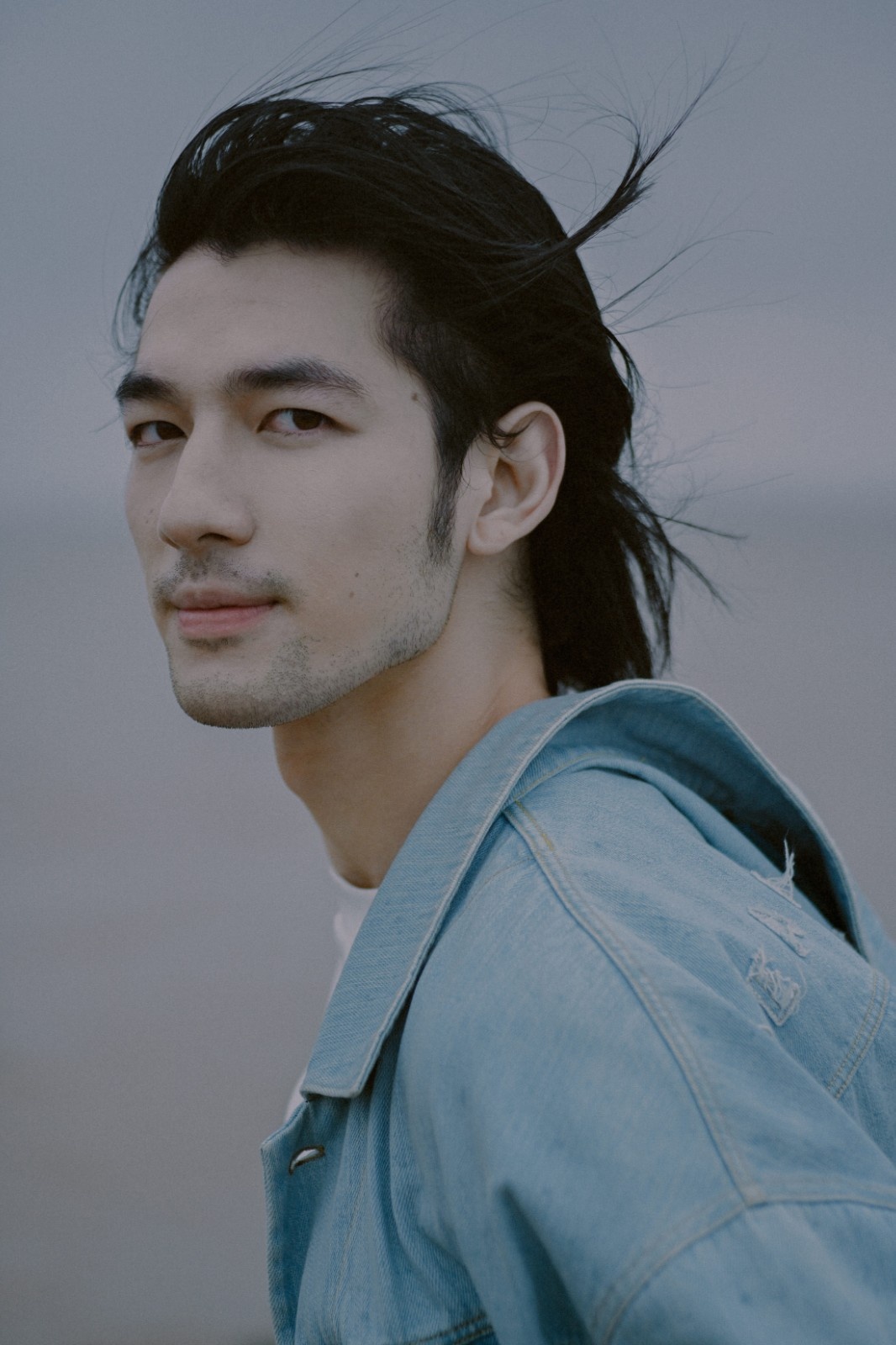 楼下女友请签收开机倪寒尽惊喜饰演天才导演