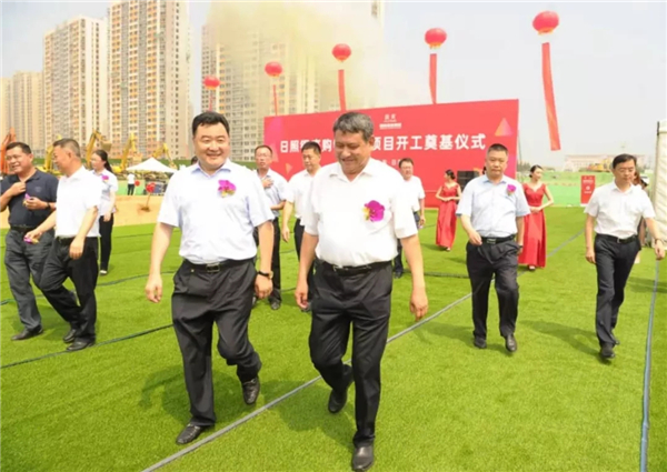 市政府副市长郑德庆出席奠基仪式