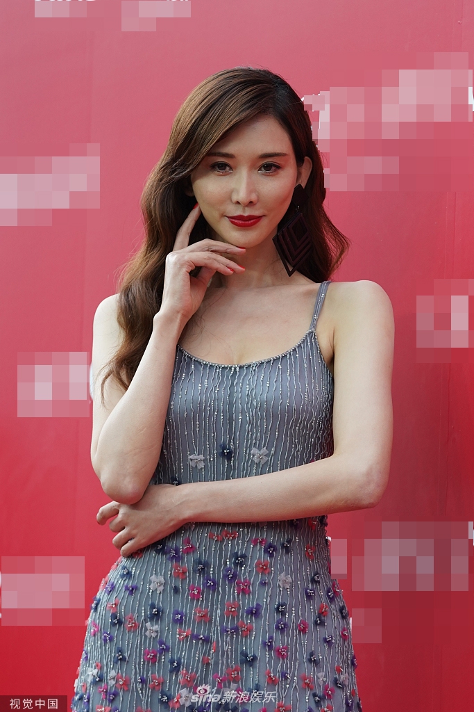 林志玲气质妩媚