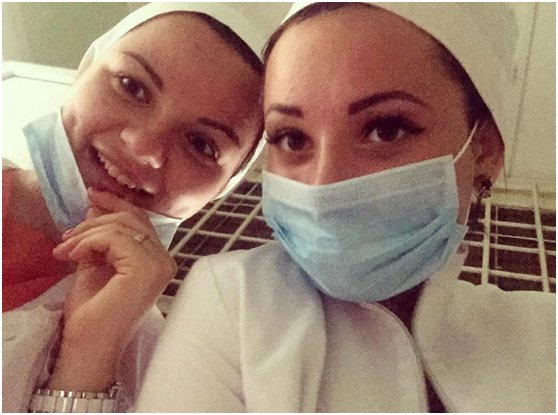 叶卡捷琳娜毕业于俄罗斯一所医科大学          图源《太阳报》