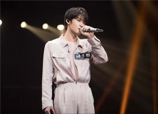 不愧是继刘岩之后，第二位登上金曲榜TOP1的歌者。