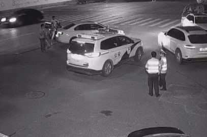 他们的孩子食物中毒,