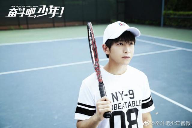 不过，他们整天心里只有全国网球联赛，连低级套路都不会的男生只能说是凭实力单身。