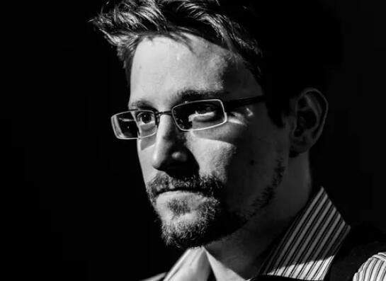 斯诺登(图源:《卫报》)美国国家安全局前承包商雇员爱德华66斯诺登