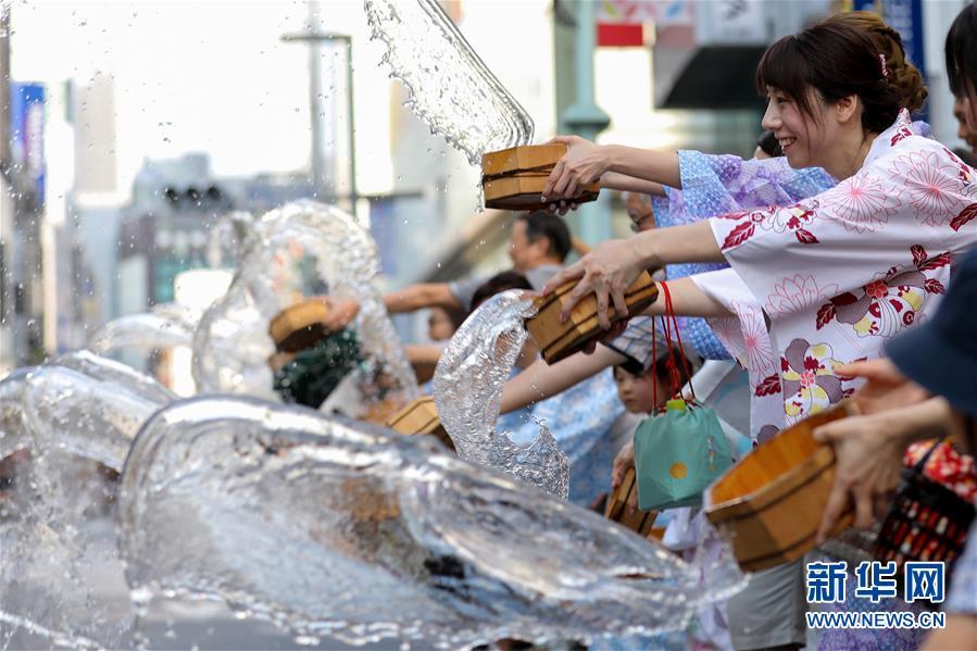 日本东京浴衣泼水清凉一夏