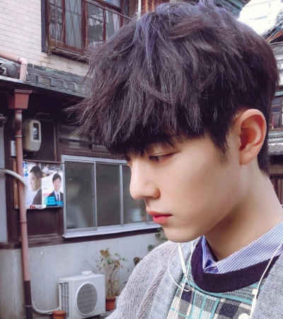 不知道屏幕前的小伙伴看到肖战的毕业院校后，有没有很惊讶呢？