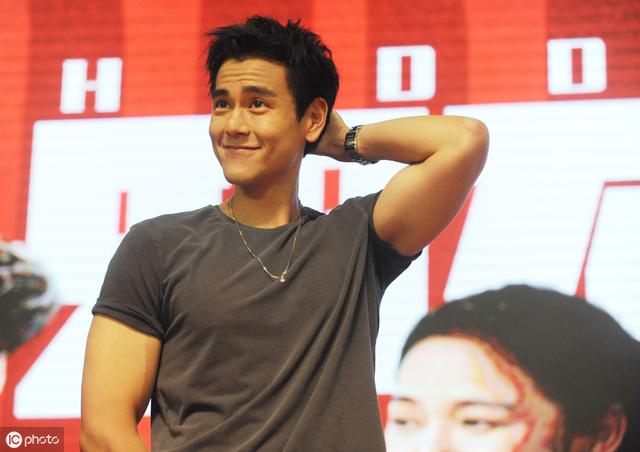 《邪不压正》彭于晏为什么这么受欢迎?颜值?自律?努力?是智慧