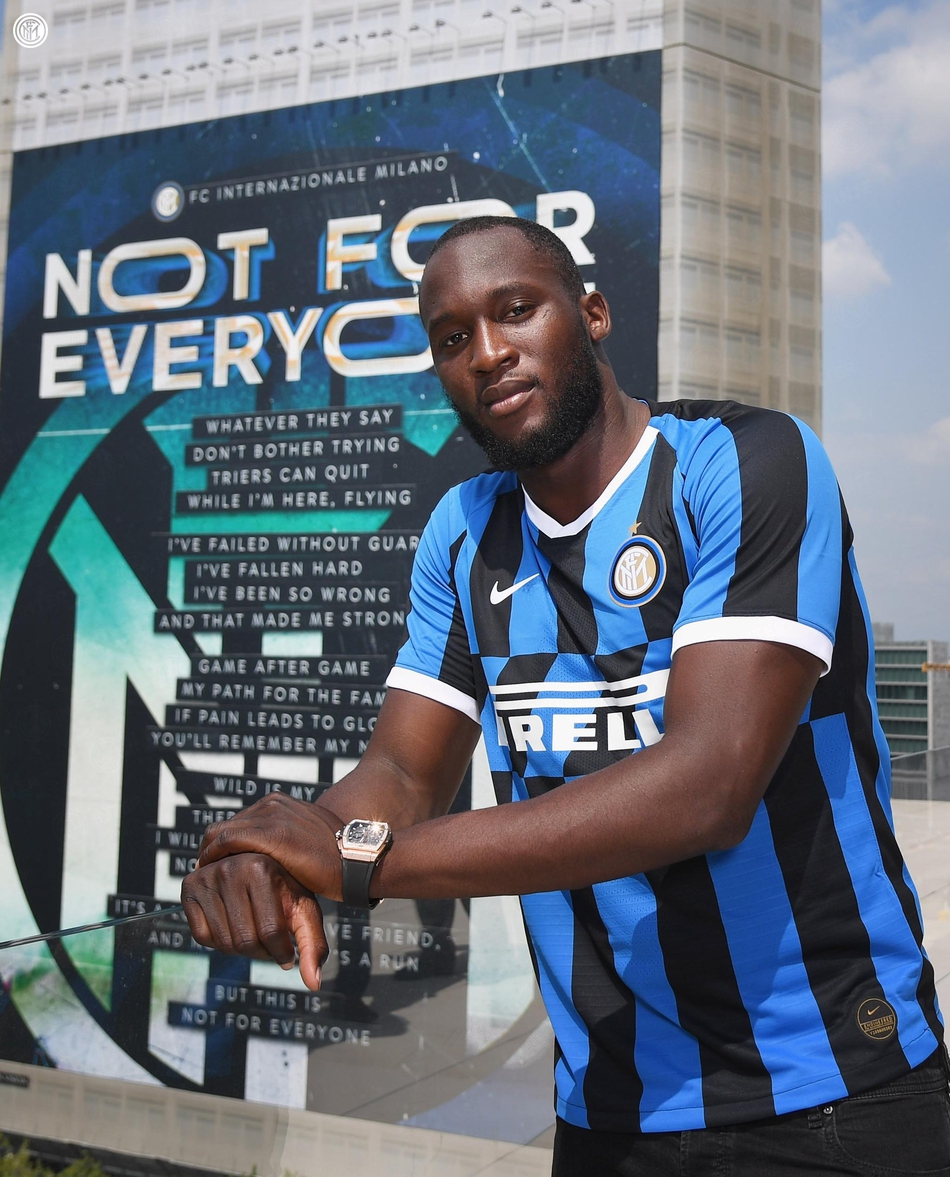 喜迎强援!卢卡库在国米第一天