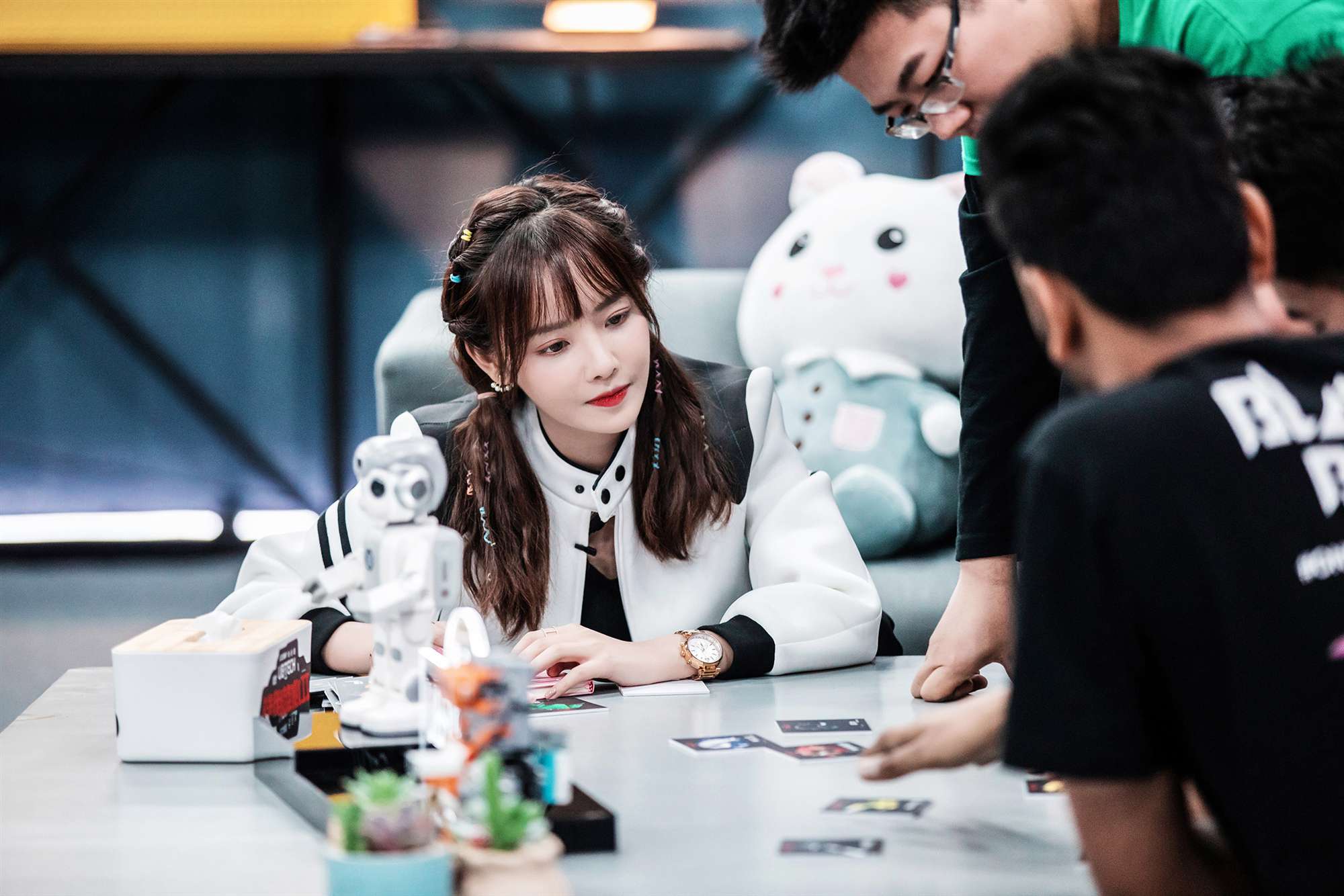 朱容君《铁甲雄心2》开启团战模式 田忌赛马式战略引期待