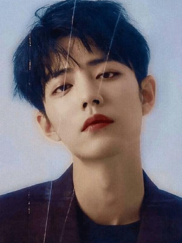 肖战首次挑战韩系眼妆当看到成品后网友比王一博还帅到失语