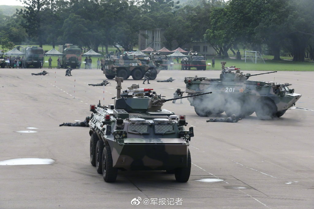 6月29日上午，驻香港部队举行2019年度军营开放活动。