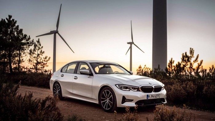 宝马发布新330e插电混动车纯电动状态下可行驶41英里