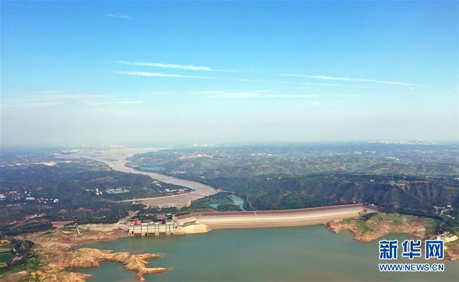 这是7月25日拍摄的小浪底水库一角（无人机拍摄）。新华社记者 李嘉南 摄