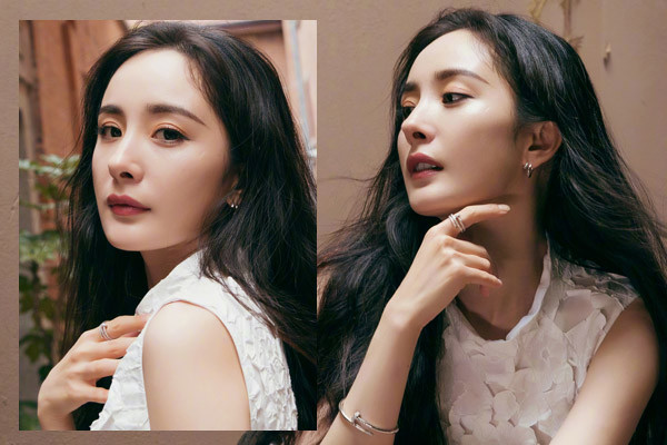 其实随便翻看下女明星们最近的照片就会发现,自然黑发几乎席卷了半个