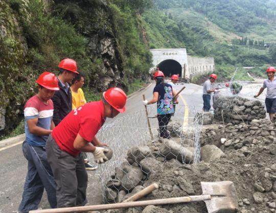 电力方面：除灵关、大溪场镇和县城基本恢复供电外，其余尚未恢复。