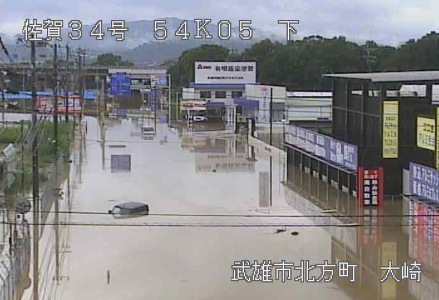 日本九州暴雨肆虐 道路积水没过胸口2人死亡