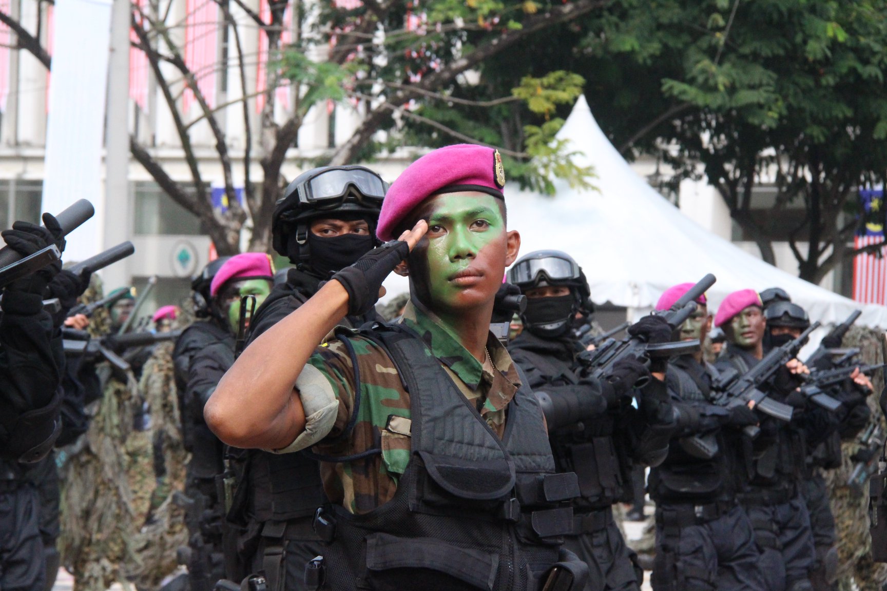 马来西亚举行盛大阅兵式庆祝独立62周年