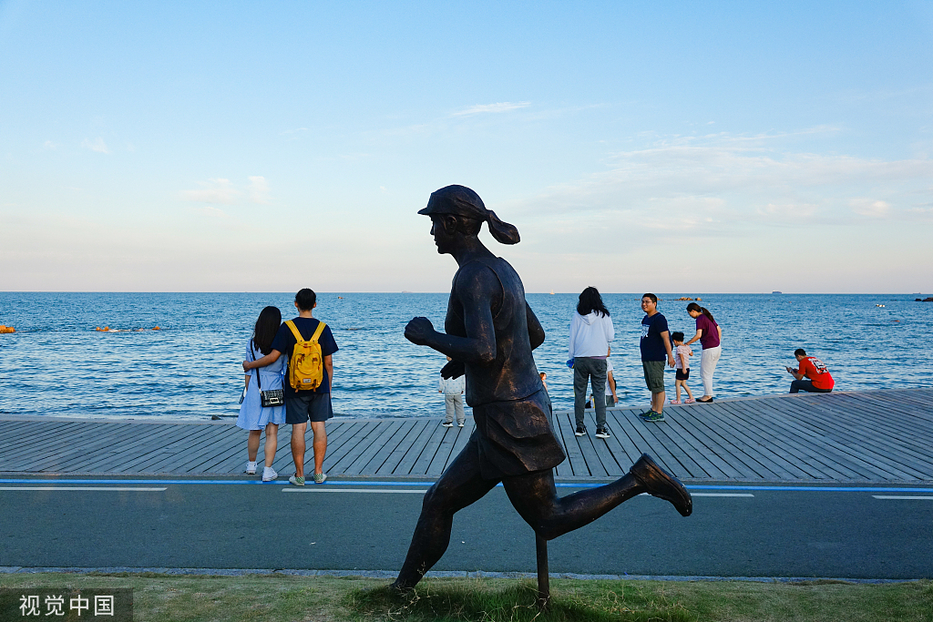 7 青岛:小麦岛公园变身"网红打卡地"