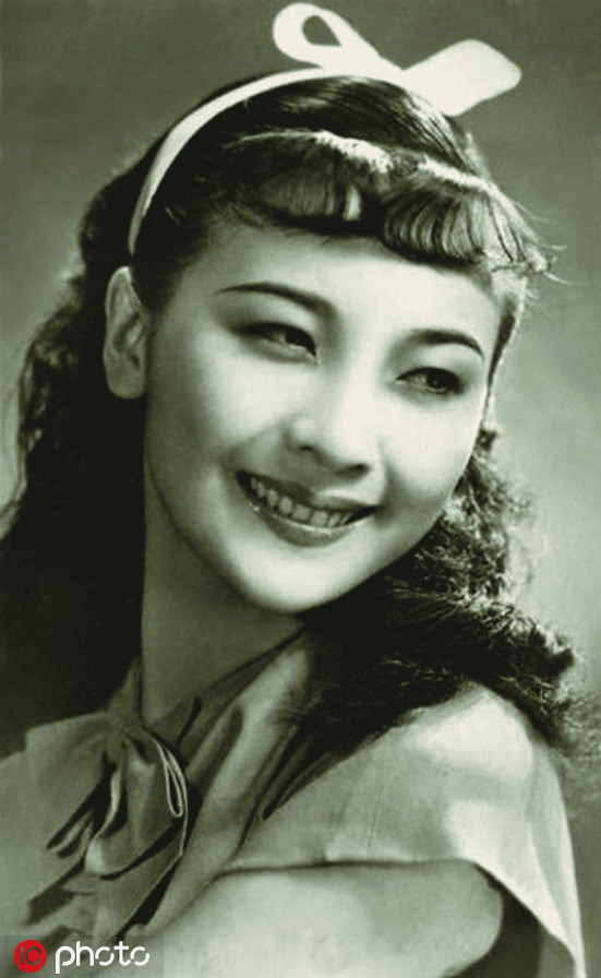 陈云裳（1921~）擅演可歌可泣之美丽女性的“南国影后”。图片署名：上海画报-东方IC