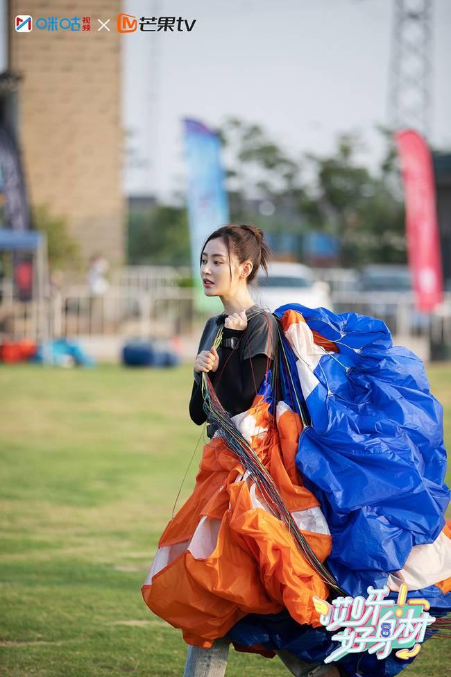 《哎呀好身材》张天爱飞天锁撂倒壮汉 凌潇肃唐一菲狂秀恩爱