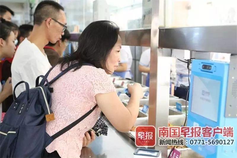 原梦园虽然刚报到,但她对自己毕业后的目标早已清晰——当一名乡村教师志愿者。