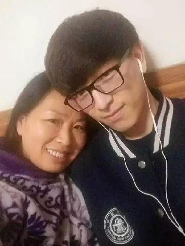 原梦园的考研书籍。
