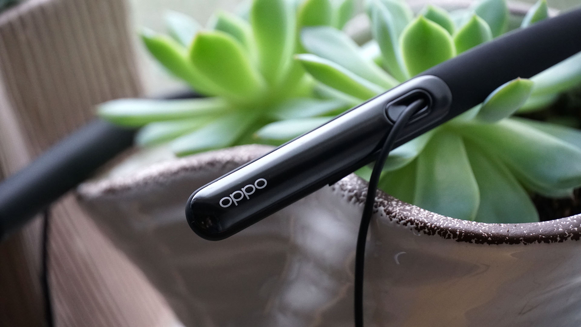 11 oppo enco q1开箱:极轻,极速连接,给reno加点料