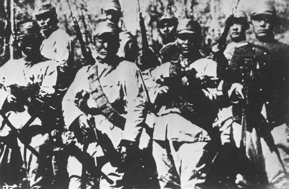 图为中国共产党领导下的东北抗日联军第一路军之一部。