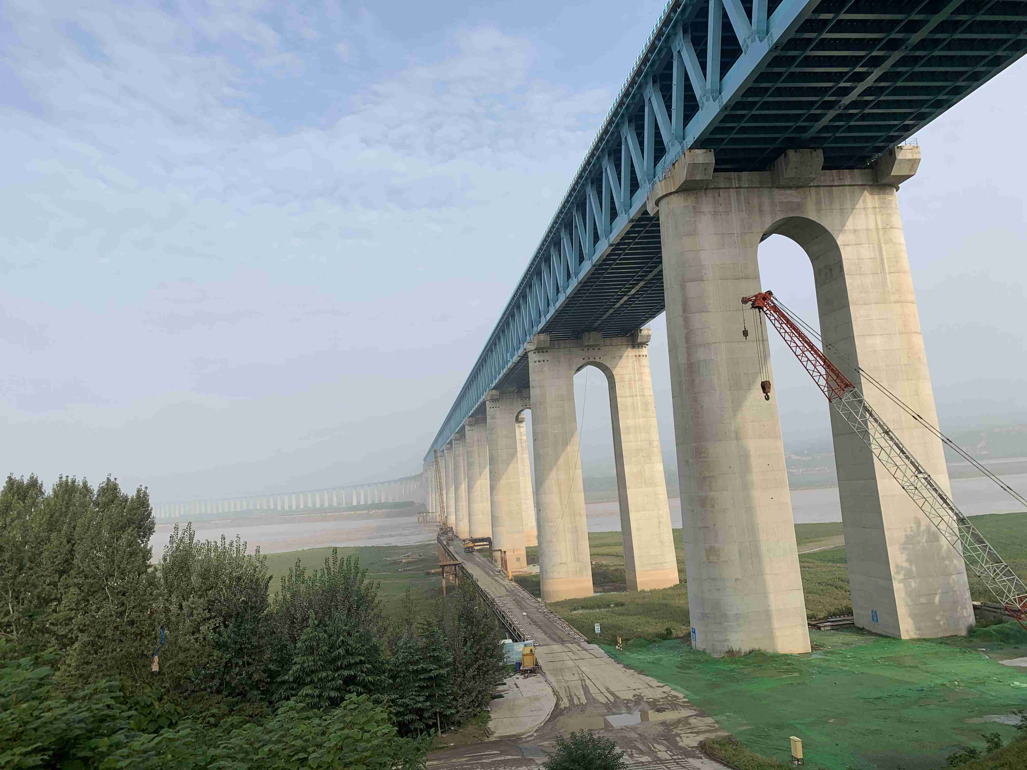 三门峡黄河公铁两用大桥 摄影:翟亚菲