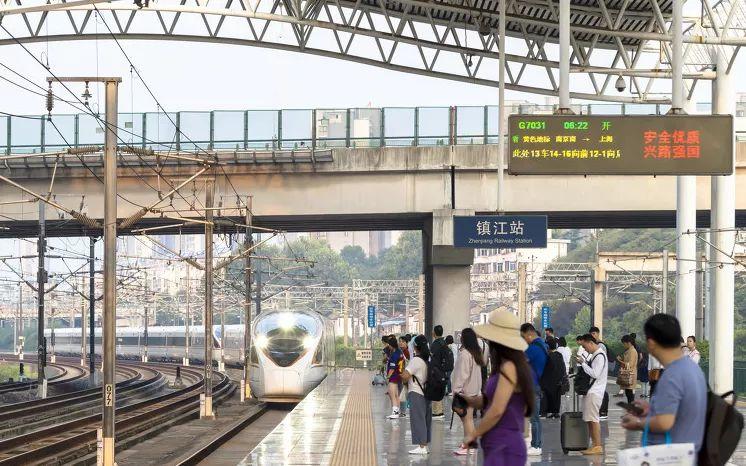 为什么火车很少提前到站非要乘客等总算是知道原因了