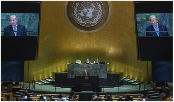 马哈蒂尔在联大讲话/图自美联社