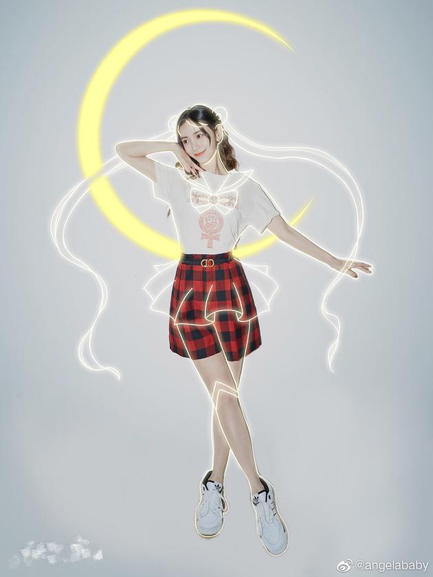 baby变身美少女战士活力开工 长腿吸睛甜笑状