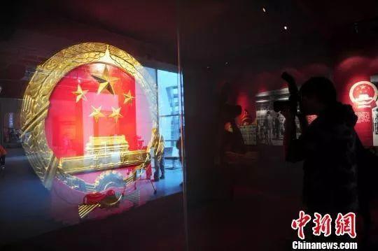 新中国第一枚国徽由沈阳制造。于海洋 摄