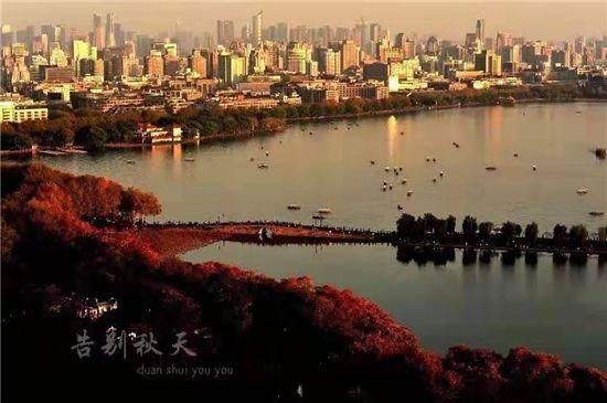 孙秋天拍摄的西湖夕阳时分
