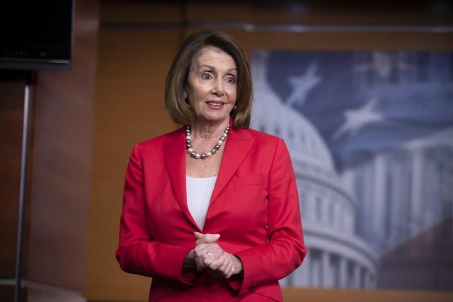 此外,蓬佩奥还指责国会议员骚扰国务院职员,以获取弹劾调查的有关文件