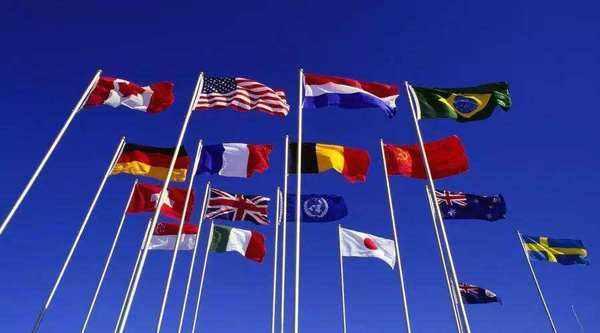 世界经济论坛8日公布的2019年全球竞争力报告，美国从去年的85.6分下滑到83.7分。