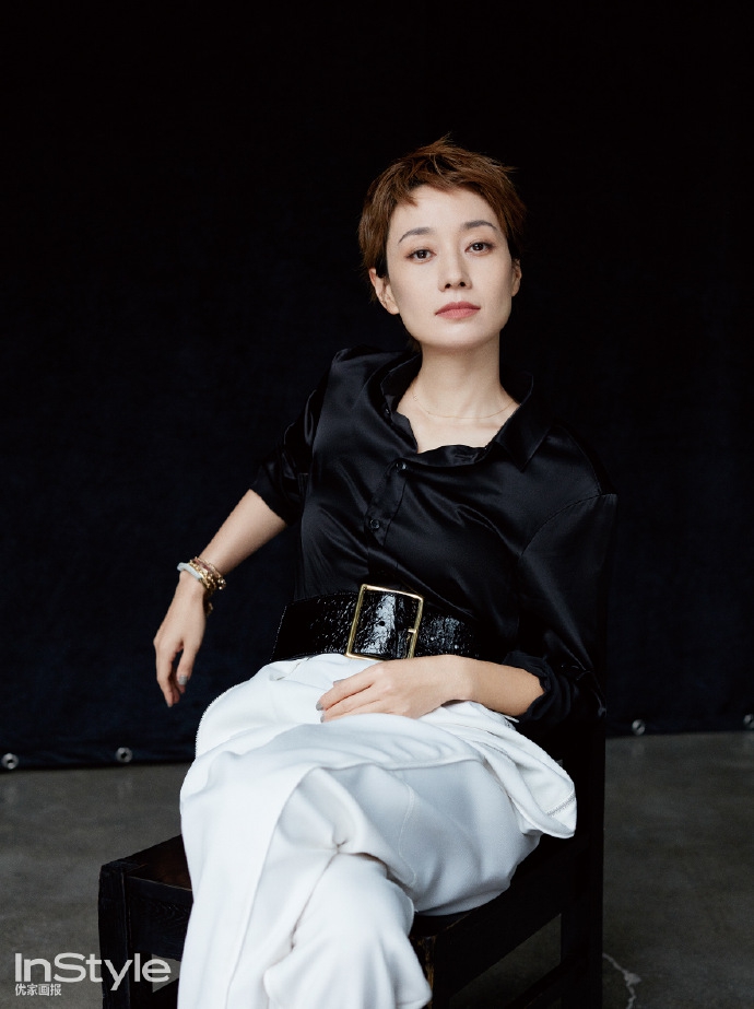 马伊琍写真上演四十不惑 步入中年依旧简单大方自信从容