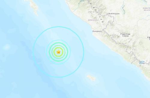 印尼西南部海域发生5.9级地震 震源深度10公里