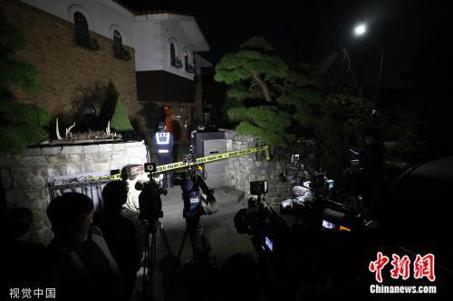 韩国警方封锁雪莉住宅。图片来源：视觉中国