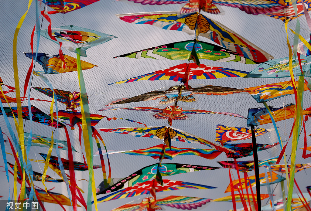 马耳他举办国际风筝节彩色风筝装点天空