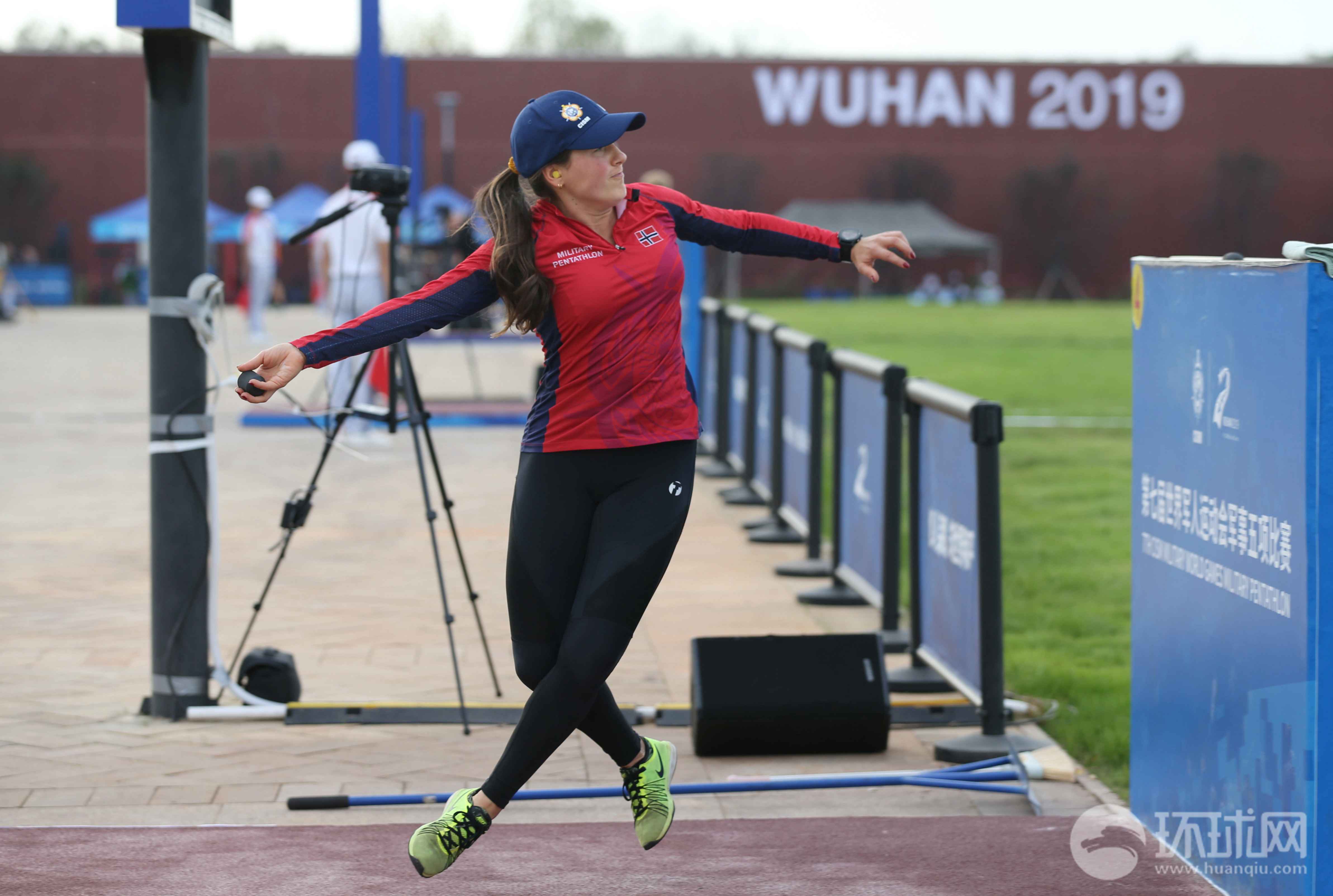 管超楠获得军运会军事五项个人全能女子投弹第一名